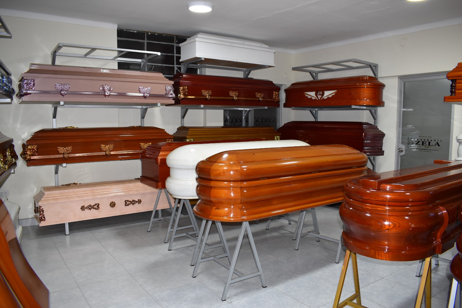 Ataúdes y Féretros